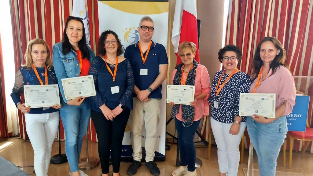 Участие в международен eTwinning семинар! - ДГ 18 Пчелица - Казанлък
