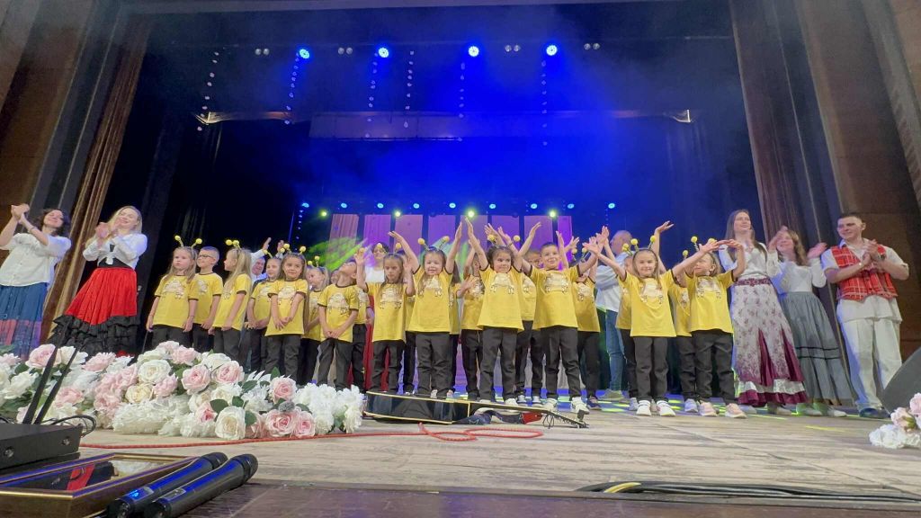 Участие в юбилеен концерт на група "Грамофон" - ДГ 18 Пчелица - Казанлък